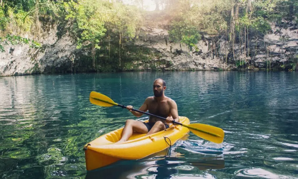 Canoa, Barahona: El Tesoro Escondido de las Aguas Termales y la Playa Andina